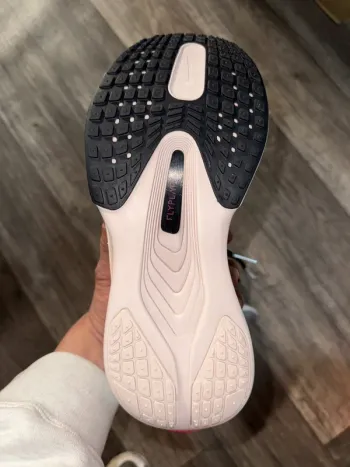 Used New Balance Zoom Fly 6 bike — image 3 of 7