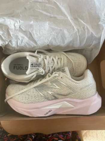 Used New Balance Fuelcell Propel Running Shoes