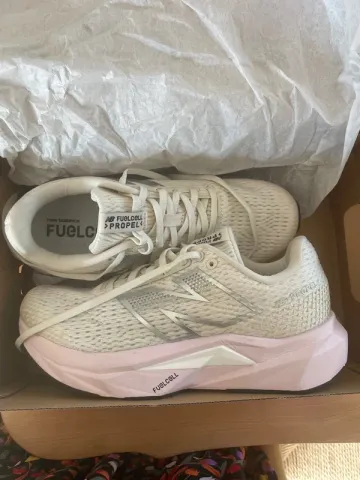 Used New Balance Fuelcell Propel Running Shoes
