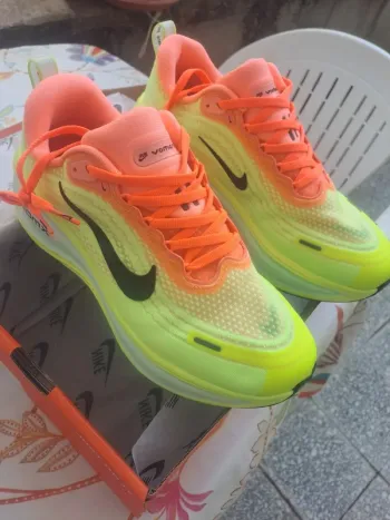 Używany Nike Vomero Plus Run bike — zdjęcie 7 z 13