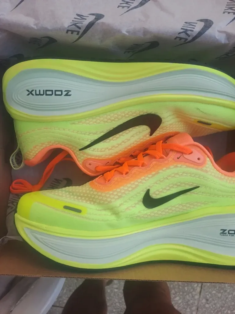Używany Nike Vomero Plus Run bike — zdjęcie 8 z 13