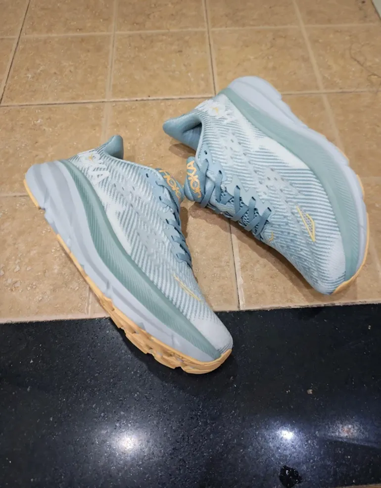 Used Hoka Laufschuhe bike — image 3 of 5