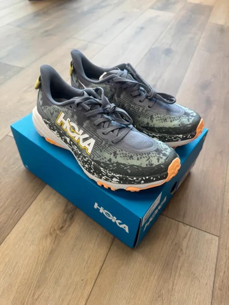 Used Hoka Speedgoat 6 bike — image 2 of 5