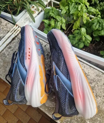 Used Brooks Glycerin 22 Running Shoes