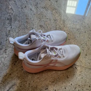 Used Asics Gel Pulse 17 Running Shoes