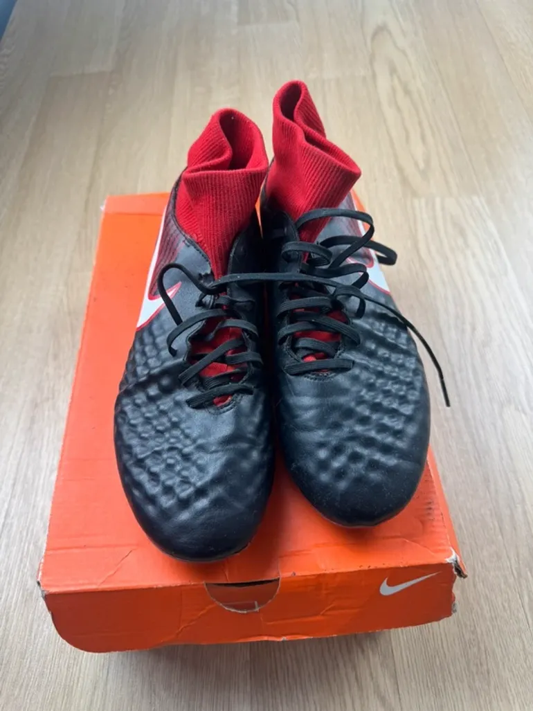 Used Nike Magista Obra FG bike — image 3 of 7