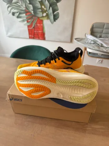 Used Asics Gel Nimbus 27 2025 bike — image 5 of 8