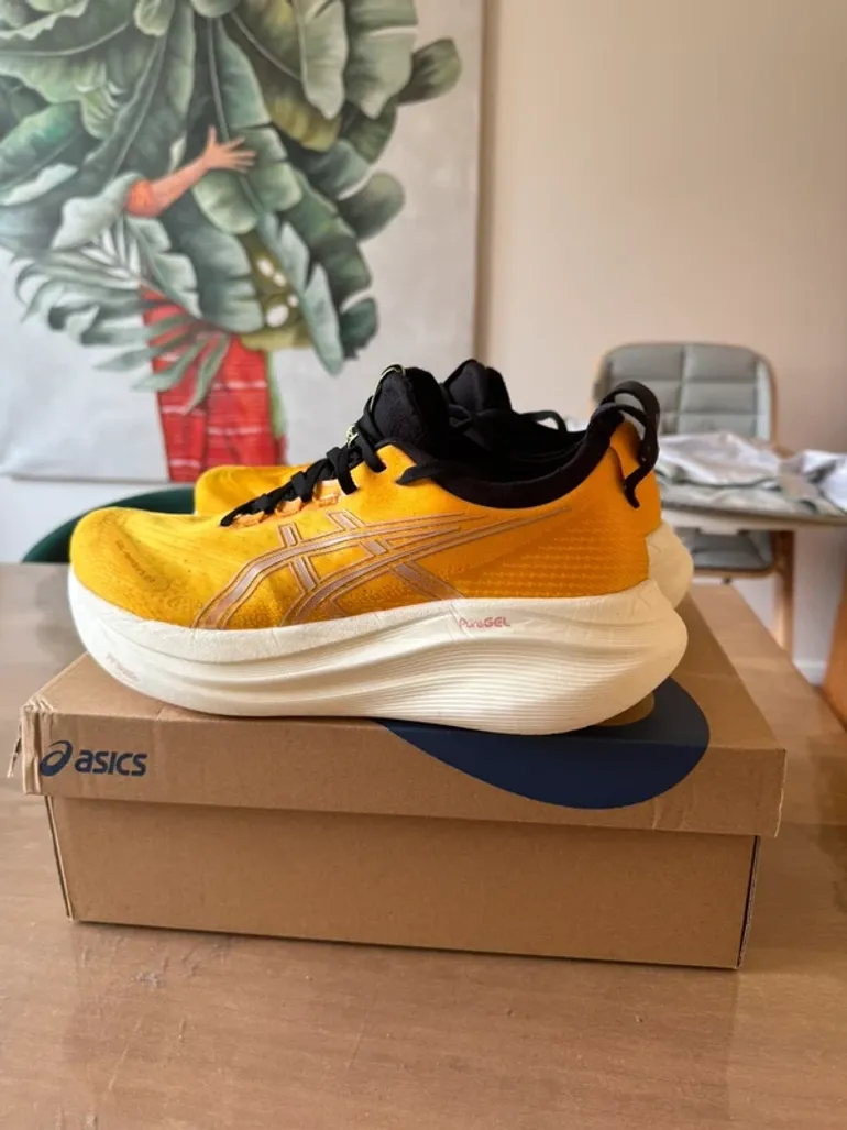 Used Asics Gel Nimbus 27 2025 bike — image 8 of 8