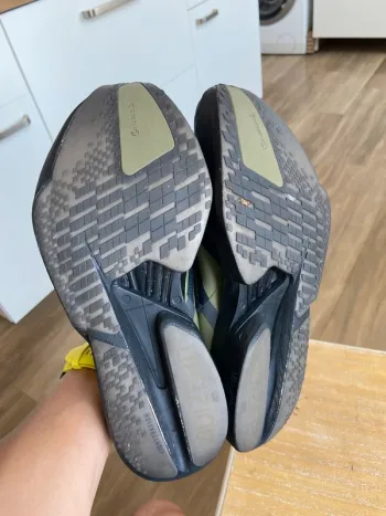 Used Pro Adizero Adios 4 bike — image 3 of 5