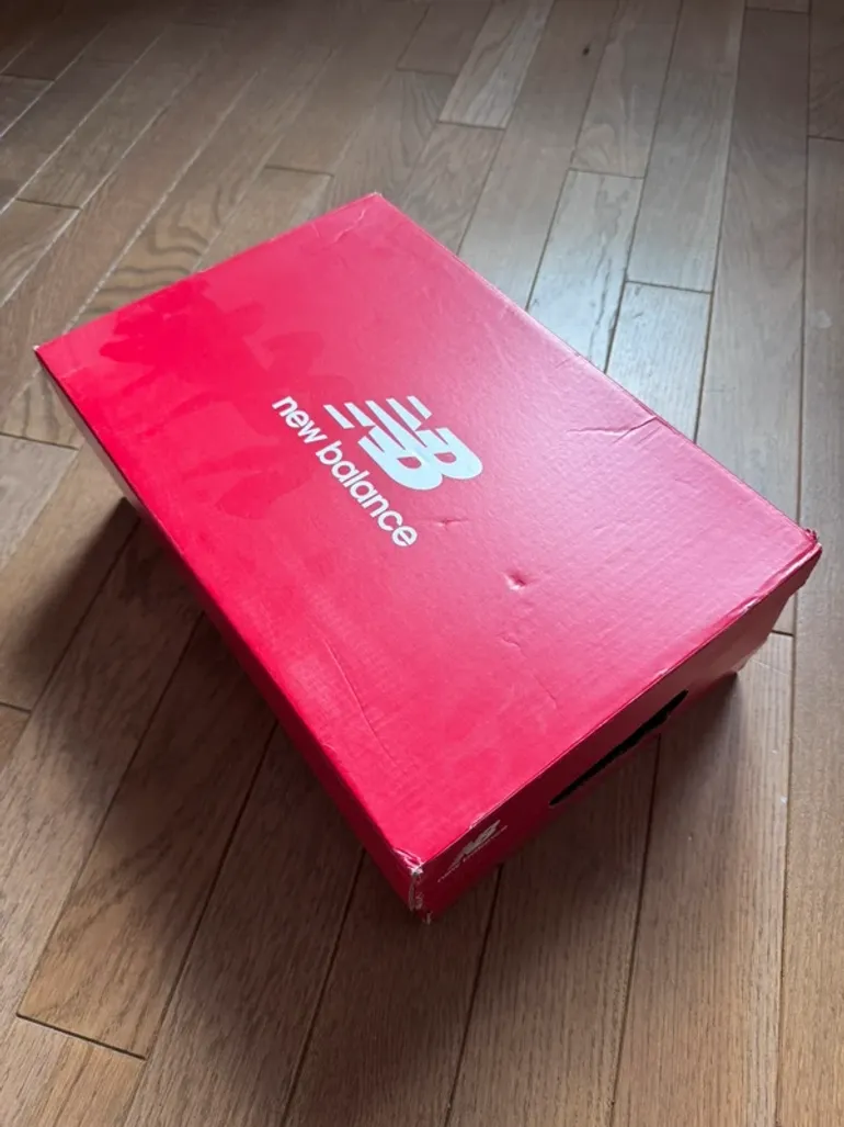 Used New Balance V9 bike — image 5 of 6