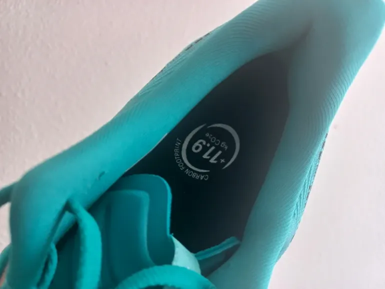 Used Asics Novablast 5 LE bike — image 7 of 8