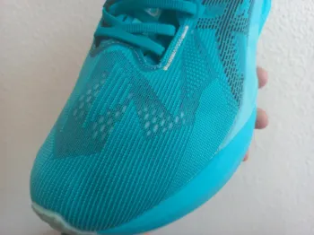 Used Asics Novablast 5 LE bike — image 6 of 8