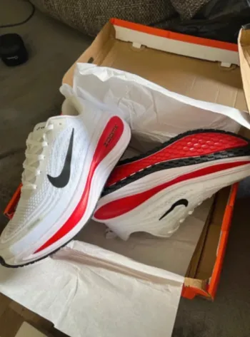 Used Nike Vomero plus Running Shoes