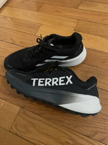 Käytetty Adidas Terrex Running Shoes