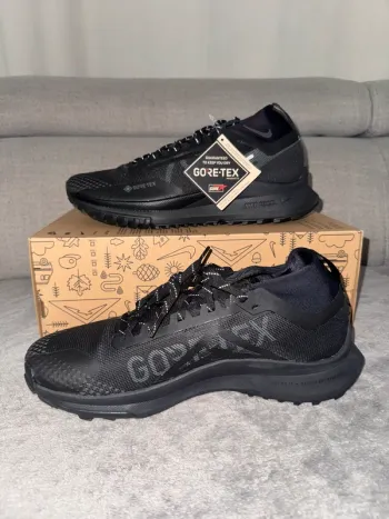 Used Pegasus React Trail 4 GTX V2 Running Shoes