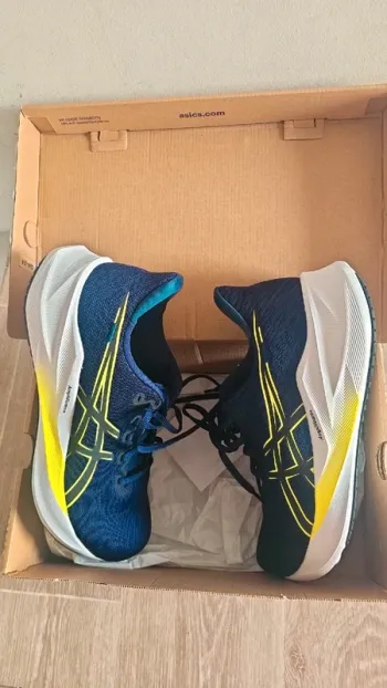 Used Asics Baskets bike — image 2 of 3