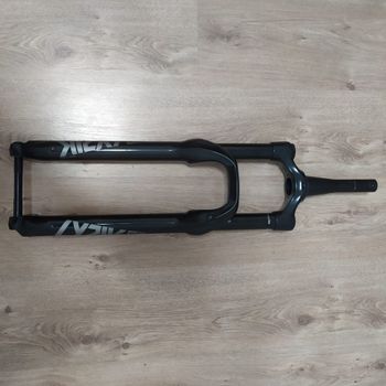RockShox Rock Shox Lyric Select+ Charger 2.1 RC 29" Debon Air 150 mm Boost 15x110 mm Tapered Black 2024 Fork d'occasion
