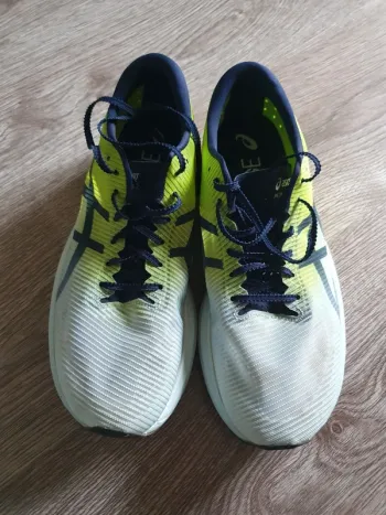 Używany Asics Metaspeed Edge+ bike — zdjęcie 2 z 4