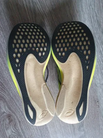 Używany Asics Metaspeed Edge+ bike — zdjęcie 3 z 4