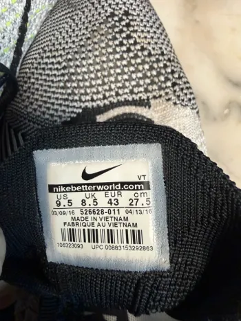 Used White Flyknit Racer bike — image 4 of 4