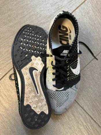 Used White Flyknit Racer bike — image 2 of 4