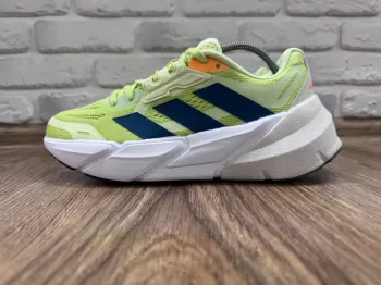 Käytetty Adidas Adistar GX3014 Running Shoes