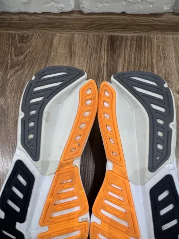 Käytetty Adidas Adistar GX3014 bike — kuva 15 / 15
