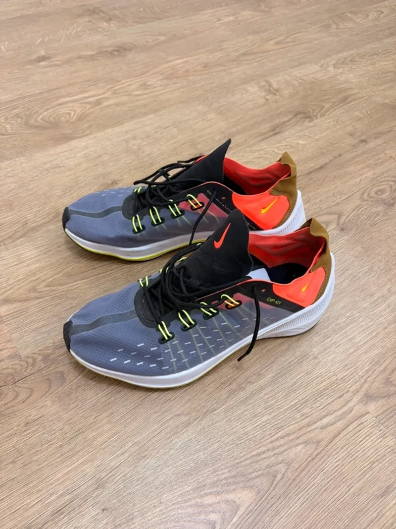 Used Nike EXP-X14 Running Shoes