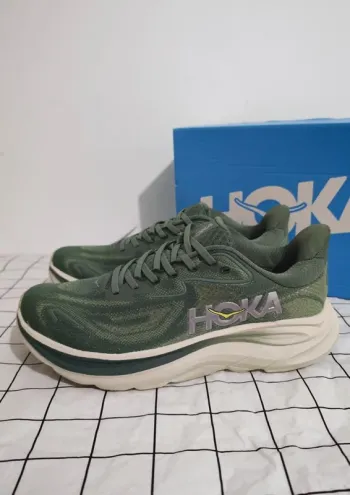 Używany Hoka Shoes Running Shoes