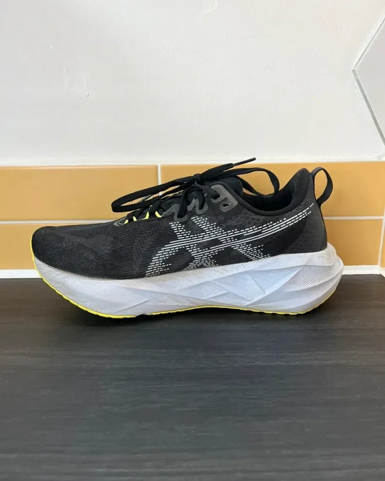 Used Asics Novablast 5 bike — image 8 of 12