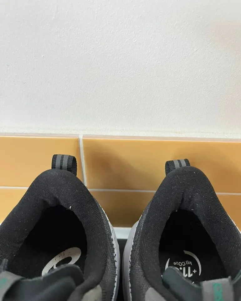Used Asics Novablast 5 bike — image 12 of 12