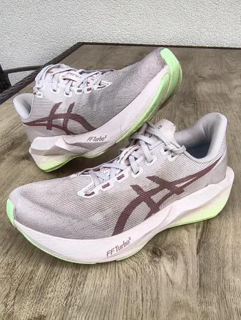 Gebrauchtes Mizuno Novablast 6 Running Shoes