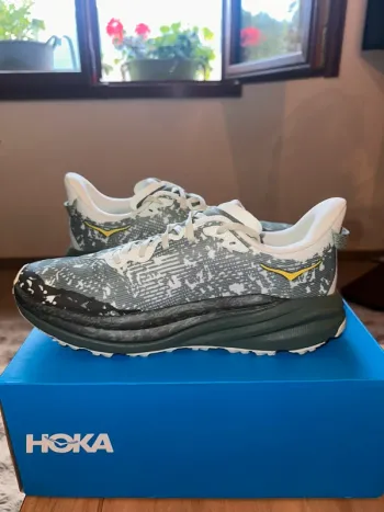 Hoka Speedgoat 6 GTX bike d'occasion — image 4 sur 5