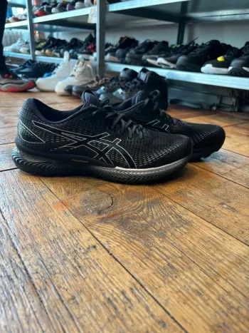 Used Asics Gel-Saiun bike — image 4 of 5