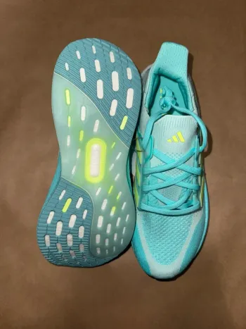 Used Adidas Ultraboost 5 bike — image 3 of 4