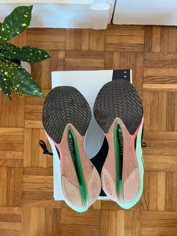 Used Nike ZoomX Vaporfly Next% 4 bike — image 6 of 7