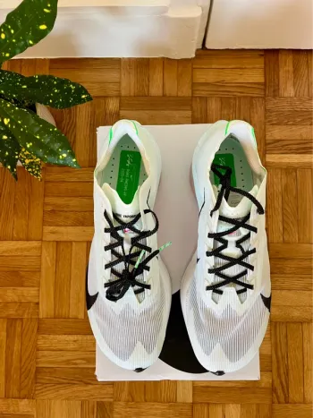 Used Nike ZoomX Vaporfly Next% 4 bike — image 5 of 7