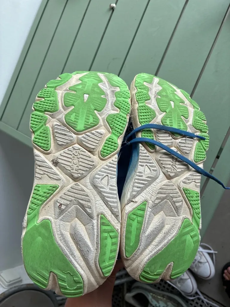 Used Hoka Arahi 8 bike — image 3 of 4