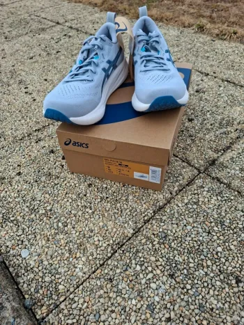 Used Asics Gel-Pulse 16 Running Shoes