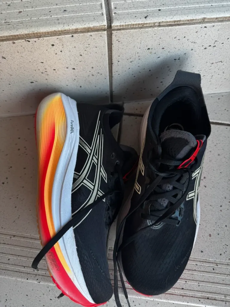 Used Asics Gel Nimbus 27 bike — image 2 of 6