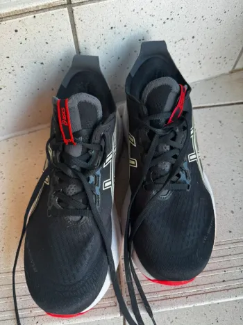 Used Asics Gel Nimbus 27 Running Shoes