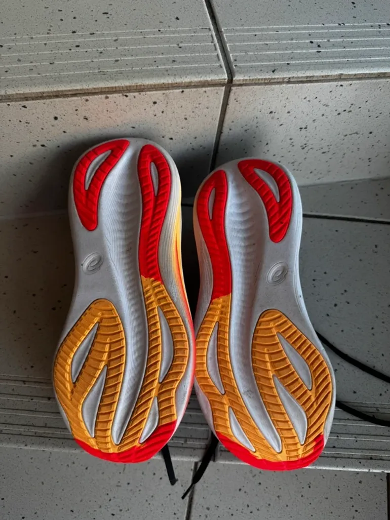 Used Asics Gel Nimbus 27 bike — image 3 of 6