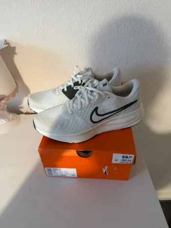 Gebrauchtes Nike Run Defy Running Shoes