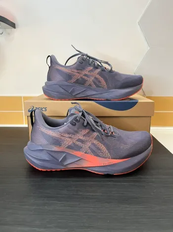 Used Orange Novablast 5 Running Shoes
