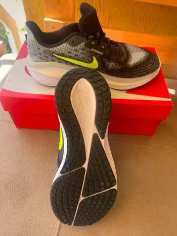 Used Nike Zoom X bike — image 2 of 3