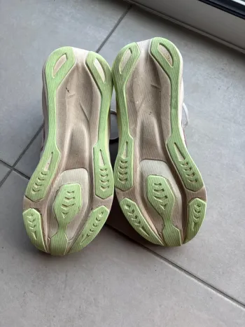 Gebrauchtes Asics Novablast 6 bike — Bild 3 von 4