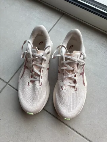 Asics Novablast 6 Running Shoes usato