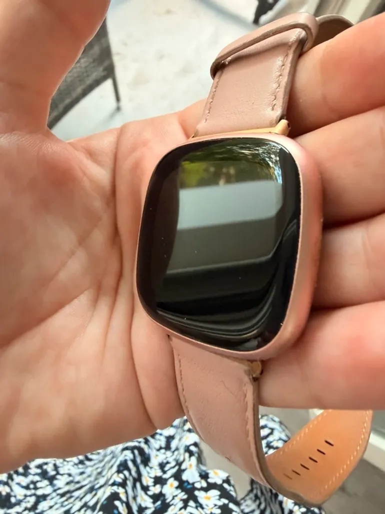 Used Fitbit Versa 4 bike — image 5 of 5