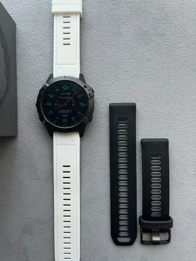 Used Garmin Fenix 6 Pro bike — image 2 of 14
