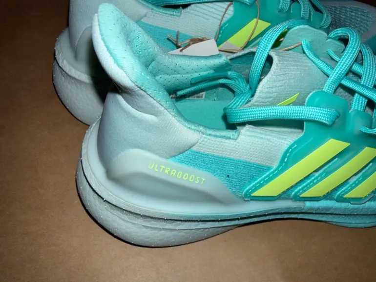 Used Adidas Ultraboost 5 W bike — image 4 of 5